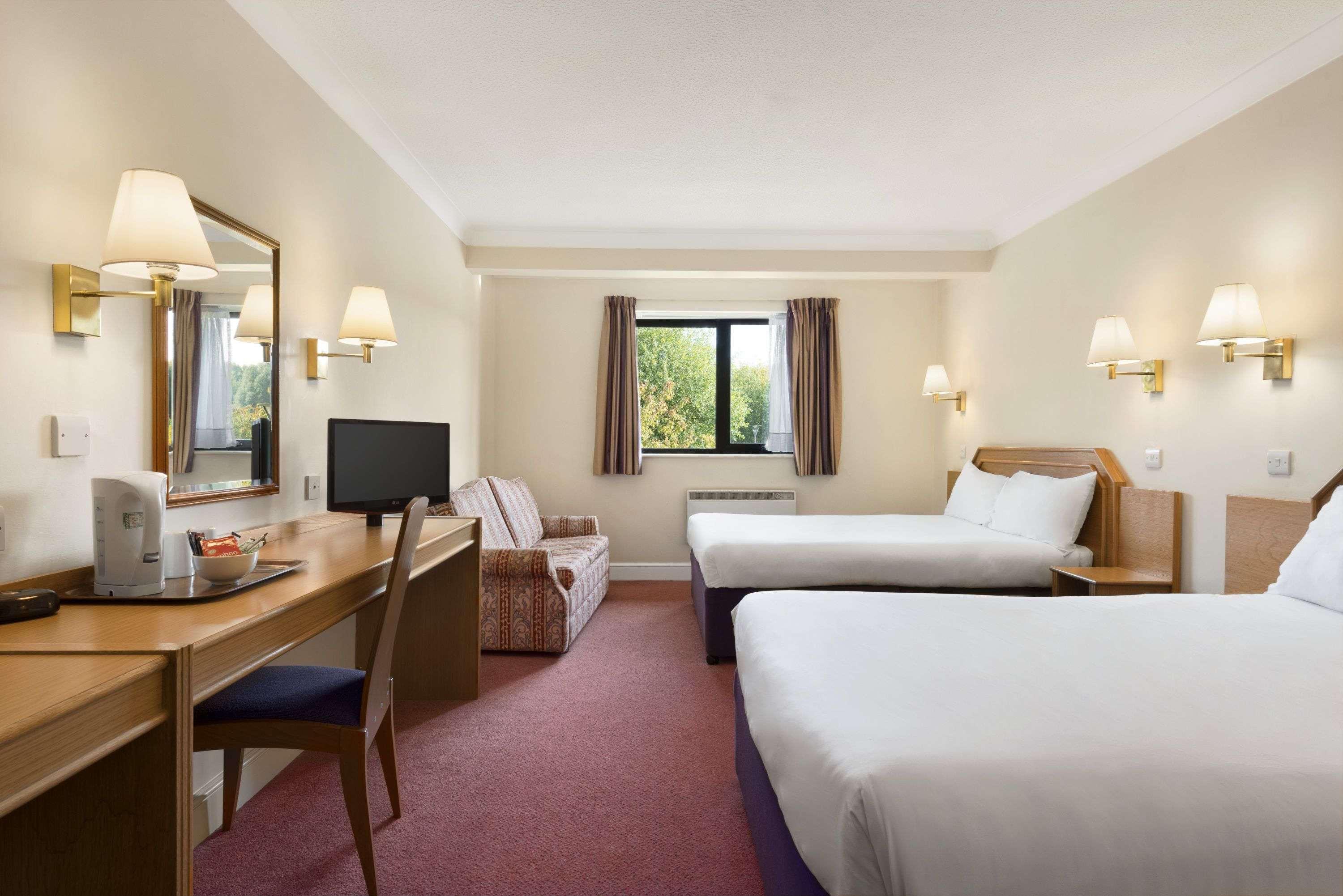 Days Inn Stafford Exteriér fotografie